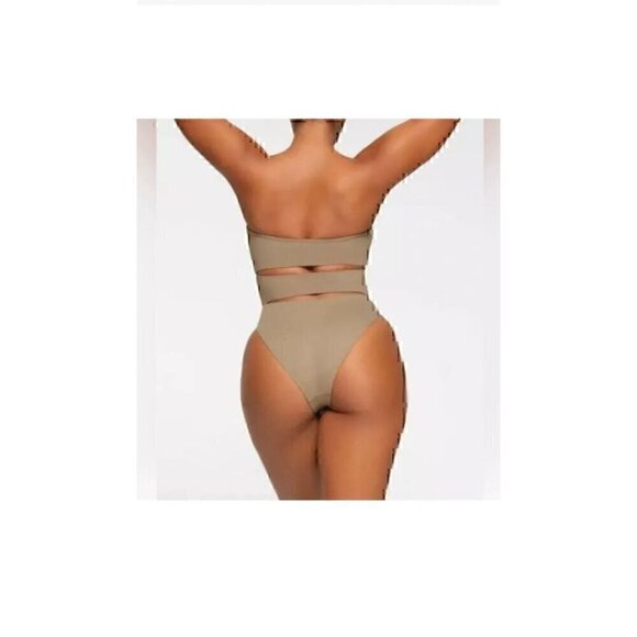 SKIMS PLUS SIZE RECYCLED CUT OUT STAPLESS MONOKINI DESERT SWIMSUIT 4X - Picture 3 of 5